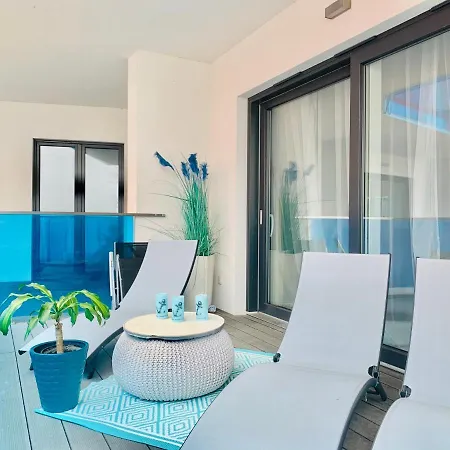 Aquarius Santorini アパート ボシュコボ